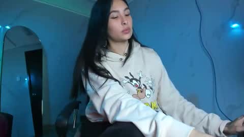ChloeeThompson online show from September 10, 2025, 3:17 am