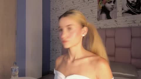 ChloeeLaurent online show from October 13, 2025, 7:03 pm