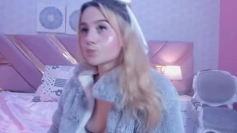 ChloeeLaurent online show from October 26, 2025, 4:57 pm