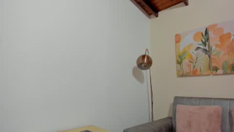 Chloee online show from September 12, 2025, 12:05 pm