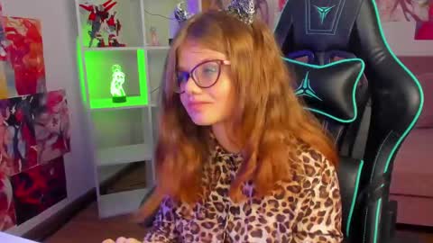 ChloeHalses online show from April 11, 2026, 5:06 pm
