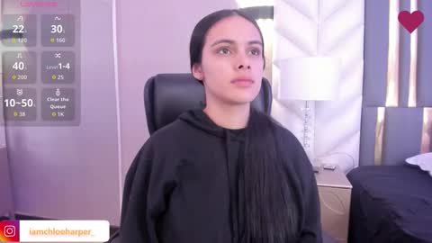  Chloe Harper  online show from March 18, 2026, 11:46 am