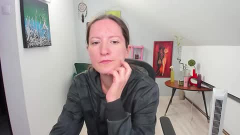 chloehottie online show from September 15, 2025, 2:11 am
