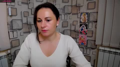 Chloe online show from September 25, 2025, 6:06 am