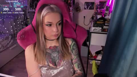 ChloeKohaku online show from February 4, 2026, 4:07 am