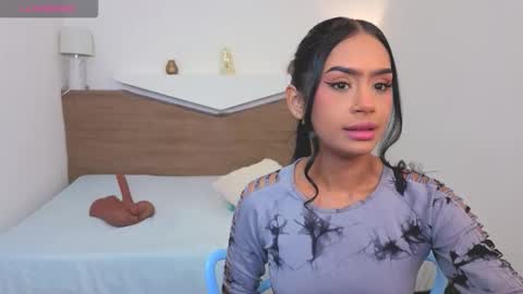 C H L O E online show from January 15, 2026, 2:27 am