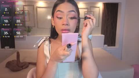 Chloe Moon online show from November 6, 2025, 11:33 am