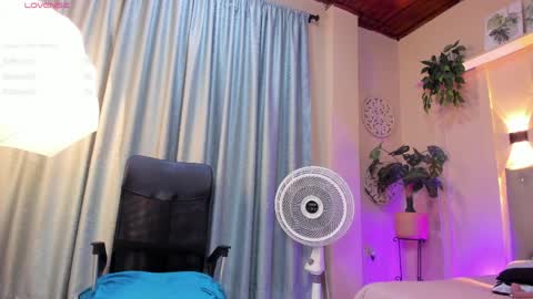 Chloe rosse online show from April 8, 2026, 1:27 am