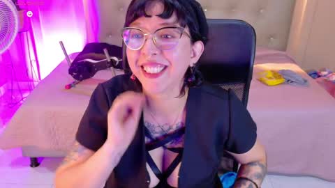 Snapshot of chloerossee chatting on April 21, 2026, 1:29 am Chloe rosse online show from April 21, 2026, 1:29 am