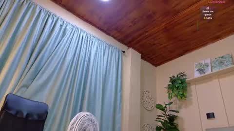 Snapshot of chloerossee chatting on June 24, 2026, 1:15 am Chloe rosse online show from June 24, 2026, 1:15 am
