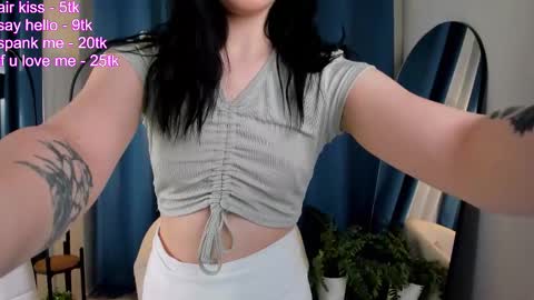 Chloe online show from January 9, 2026, 1:58 pm