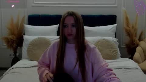 Chloe online show from May 18, 2026, 4:07 am