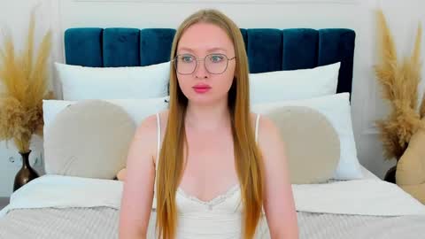 Chloe online show from May 21, 2026, 7:43 pm