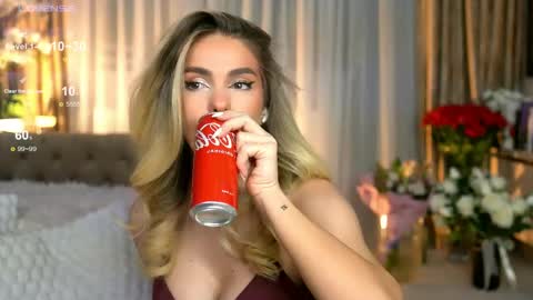 Chloe online show from April 8, 2026, 9:04 pm