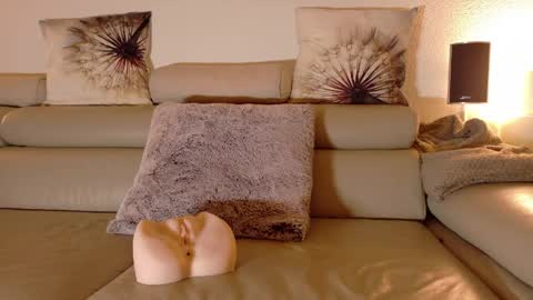 chlover855 online show from April 16, 2026, 6:30 pm