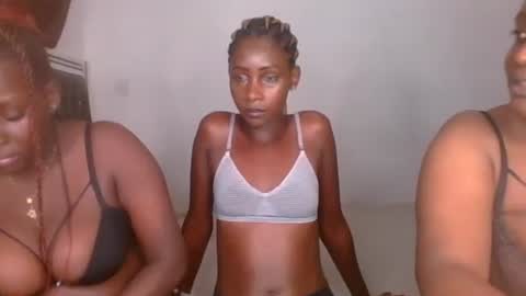 choco_velvett online show from April 9, 2026, 9:42 pm