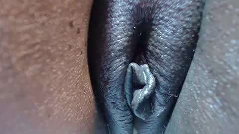 chocolatabig online show from November 27, 2025, 9:00 am