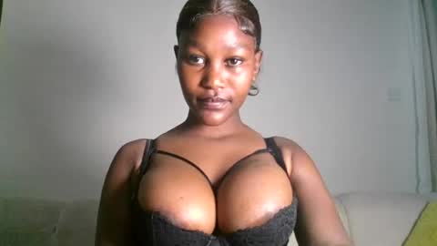 chocolate_divaa online show from July 28, 2026, 12:48 pm