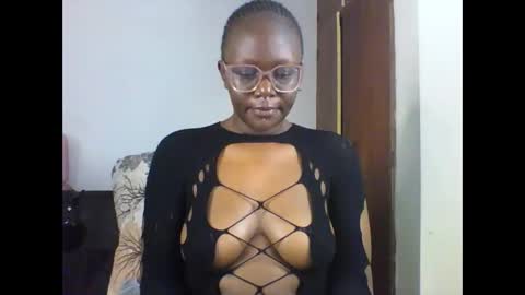Snapshot of chocolate_enne chatting on November 2, 2025, 3:58 pm chocolate babes online show from November 2, 2025, 3:58 pm