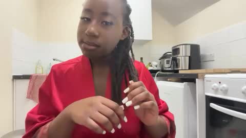 Snapshot of chocolatebunnycakez chatting on February 5, 2026, 2:05 am chocolatebunnycakez online show from February 5, 2026, 2:05 am