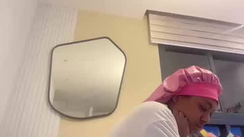 ChocolateCakeQueen online show from December 29, 2024, 4:27 am