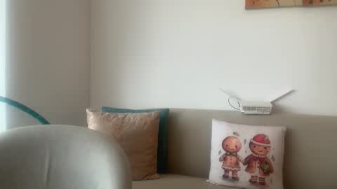 ChocolateCakeQueen online show from December 17, 2025, 4:35 pm