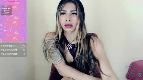 chocolatetriplex online show from December 24, 2024, 9:55 pm