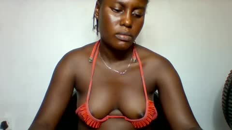 chocoslut20 online show from February 8, 2025, 1:33 pm