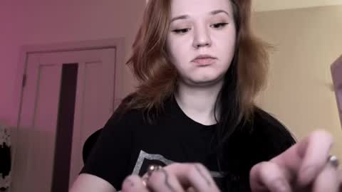 Lissa online show from April 4, 2026, 4:11 am