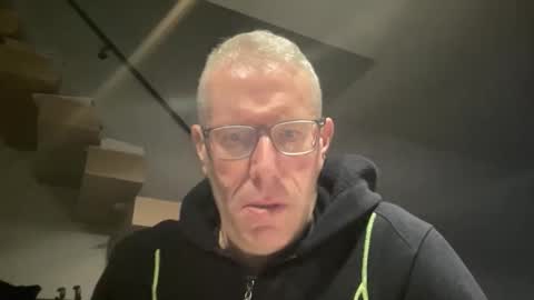 choupipat1 online show from December 17, 2025, 7:03 am