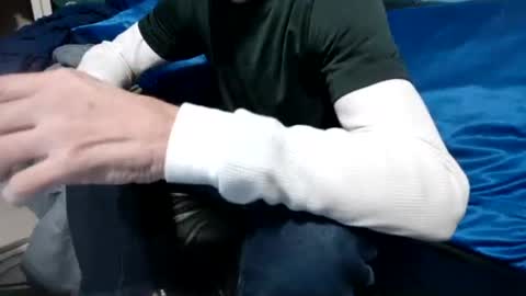 chris526520 online show from March 2, 2025, 4:28 am