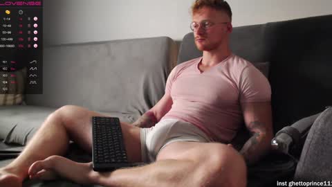 redhead thief of sausages and hearts online show from December 28, 2024, 8:37 am