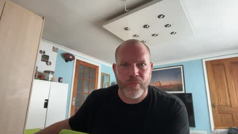 Snapshot of chris_buter chatting on June 23, 2026, 9:40 am chris_buter online show from June 23, 2026, 9:40 am
