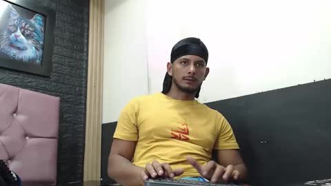 chris_dick2 online show from October 18, 2025, 7:09 am