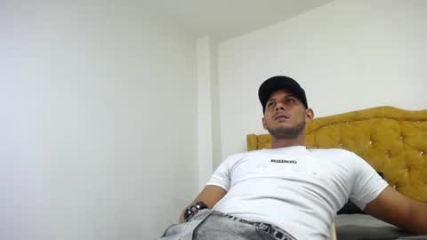 Snapshot of chris_dick2 chatting on July 4, 2026, 4:51 am chris_dick2 online show from July 4, 2026, 4:51 am