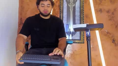 Snapshot of chris_evans00 chatting on February 2, 2026, 11:53 am chris_evans00 online show from February 2, 2026, 11:53 am