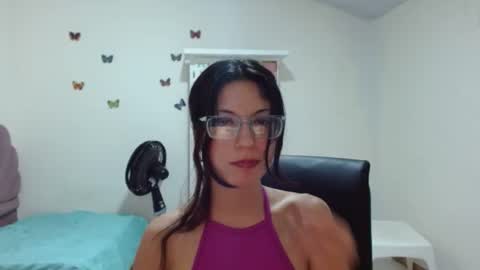 Snapshot of chris_gil785 chatting on January 2, 2025, 3:51 pm Christal Gil online show from January 2, 2025, 3:51 pm