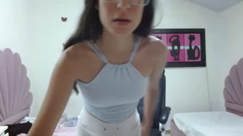 Snapshot of chris_gil785 chatting on March 7, 2025, 1:42 am Christal Gil online show from March 7, 2025, 1:42 am