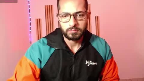 Snapshot of chris_magnum_ chatting on May 4, 2026, 11:17 am cris Twitter magnum101010 insta magnumc20 online show from May 4, 2026, 11:17 am