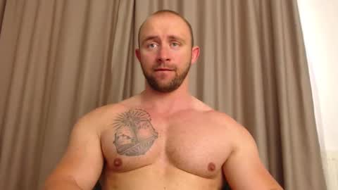 Snapshot of chrisbigbiceps chatting on May 27, 2026, 3:31 pm chrisbigbiceps online show from May 27, 2026, 3:31 pm