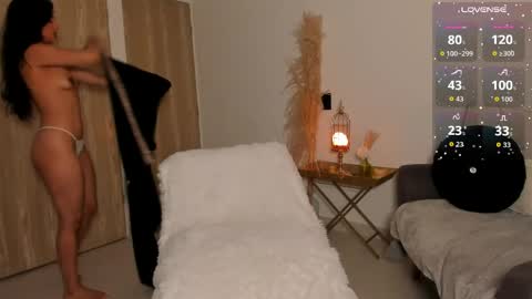 Chrishell online show from June 4, 2026, 8:04 pm