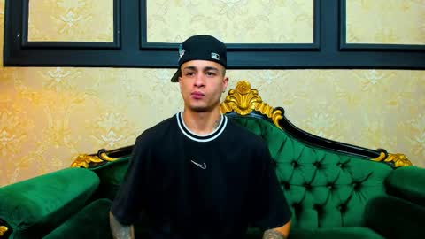 Chris online show from November 26, 2025, 11:33 am