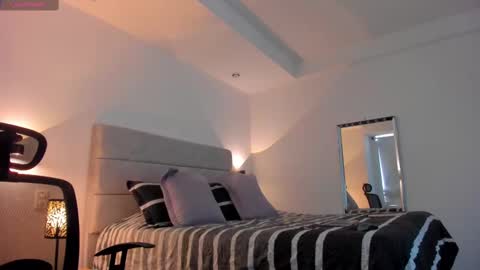 chrismorgan24 online show from September 18, 2025, 7:16 pm