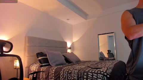 chrismorgan24 online show from September 20, 2025, 11:28 pm