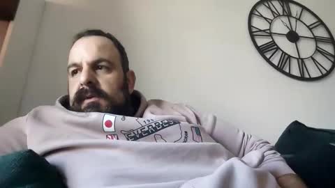 chris  ole online show from December 1, 2025, 9:03 am