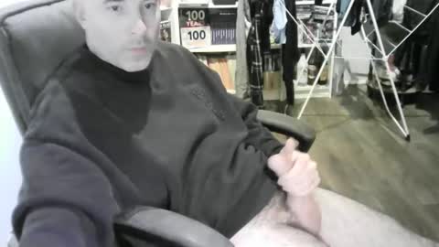 chrisprngr online show from February 4, 2026, 8:14 pm