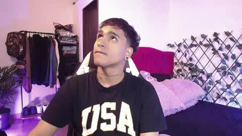 Snapshot of chriss_wg_ chatting on June 13, 2026, 10:08 pm Christian Wang online show from June 13, 2026, 10:08 pm