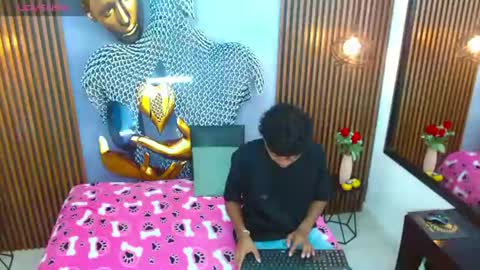 chrisshottx online show from June 15, 2026, 7:16 pm