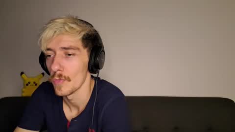 Christopher online show from October 3, 2025, 1:46 am