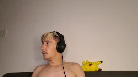 Christopher online show from November 24, 2025, 11:37 pm